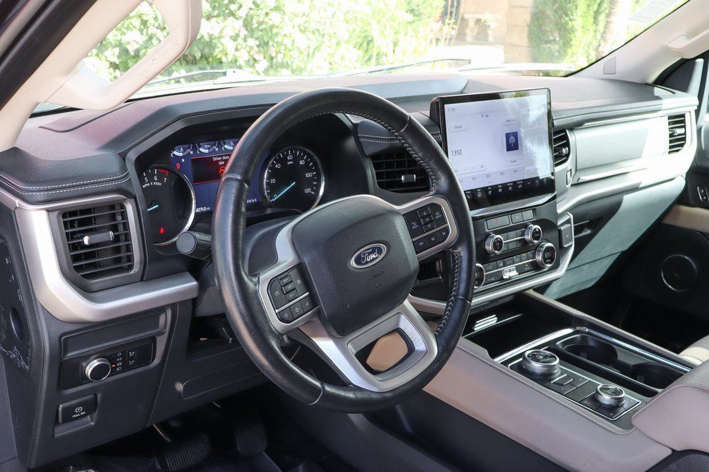 Used 2022 Ford Expedition XLT AWD/4WD image 20