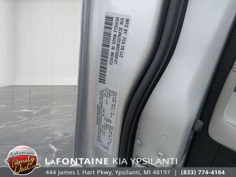 Used 2025 Jeep Compass Limited AWD/4WD image 33