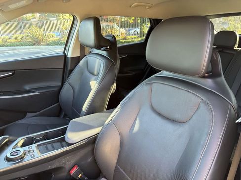 Used 2022 Kia EV6 Wind image 27