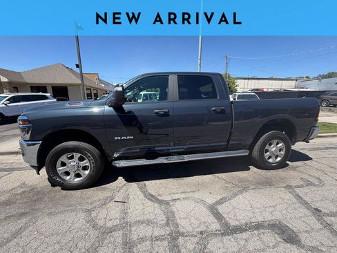 Used 2026 RAM 2500 Big Horn AWD/4WD image 1