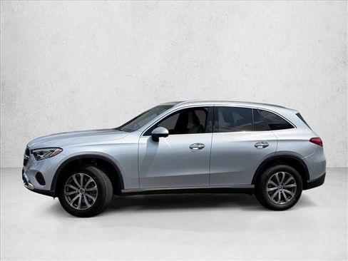 Used 2025 Mercedes-Benz GLC 300 4MATIC image 8