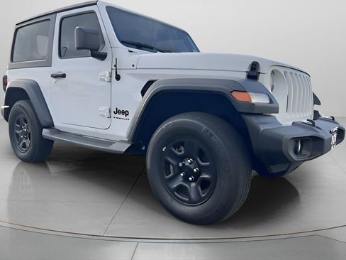 Used 2023 Jeep Wrangler Sport AWD/4WD image 11