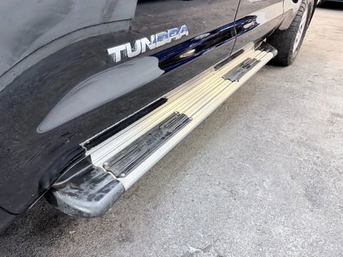 Used 2013 Toyota Tundra 4x4 Double Cab w/ Tow Pkg image 5