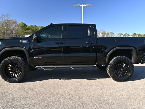 Used 2024 GMC Sierra 1500 AT4 w/ Technology Package image 7