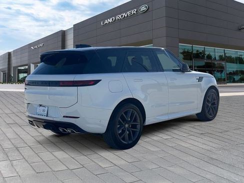 New 2025 Land Rover Range Rover Sport Dynamic SE image 5