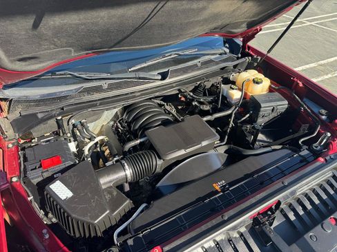 Used 2020 Chevrolet Silverado 2500 LT w/ Convenience Package image 9