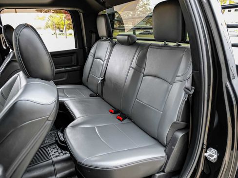 Used 2022 RAM 5500 Tradesman w/ Chrome Appearance Group image 35