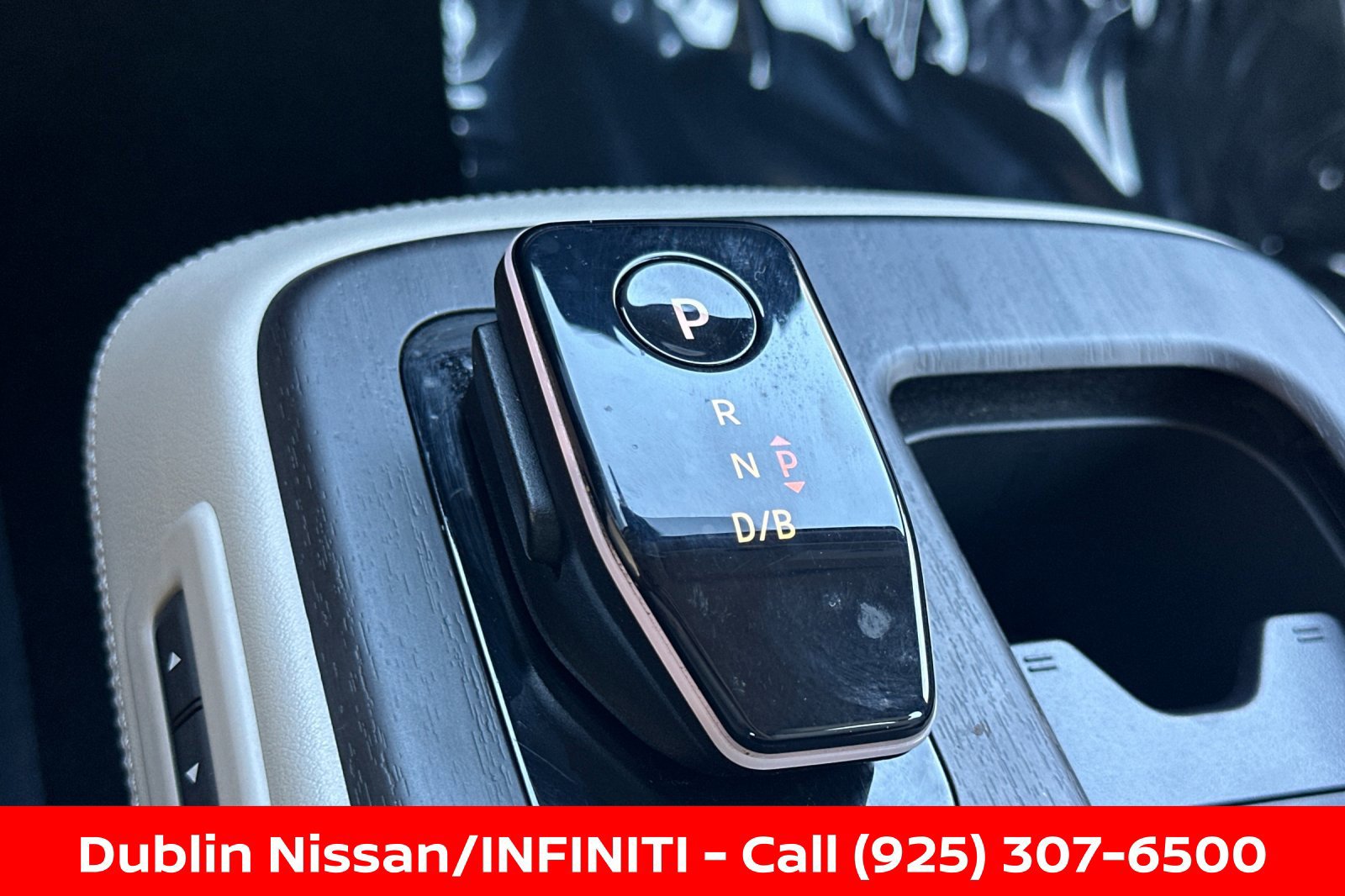 Certified 2023 Nissan Ariya FWD image 32