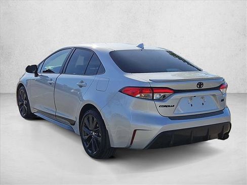 Used 2023 Toyota Corolla SE image 7