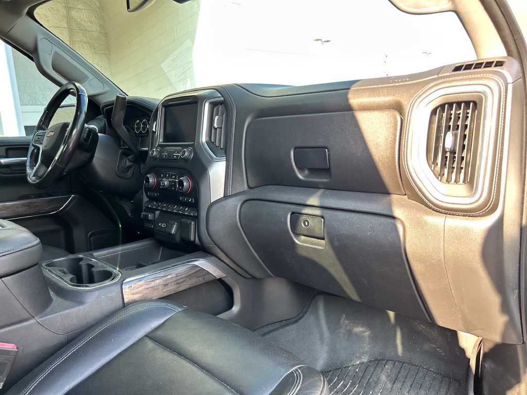 Used 2020 Chevrolet Silverado 1500 LTZ AWD/4WD image 15