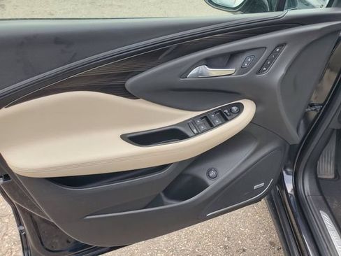 Used 2019 Buick Envision Premium w/ Driver Confidence Package AWD/4WD image 10