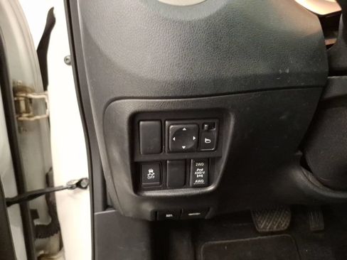 Used 2015 Nissan Juke SV AWD/4WD image 22