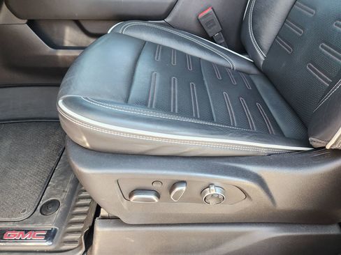 Used 2024 GMC Sierra 1500 AT4X image 27