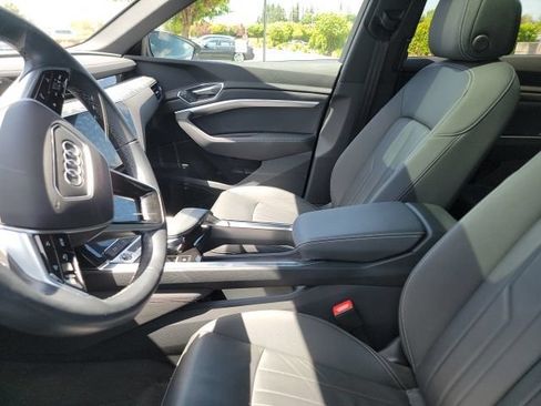 Used 2023 Audi e-tron Premium w/ Convenience Plus Package AWD/4WD image 5