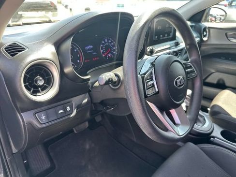 Used 2020 Kia Forte LXS FWD image 12