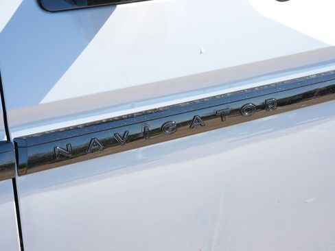 Used 2025 Lincoln Navigator L Reserve image 22