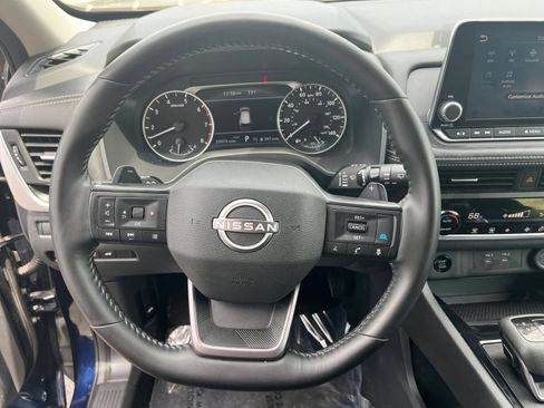 Used 2025 Nissan Rogue SV AWD/4WD image 31