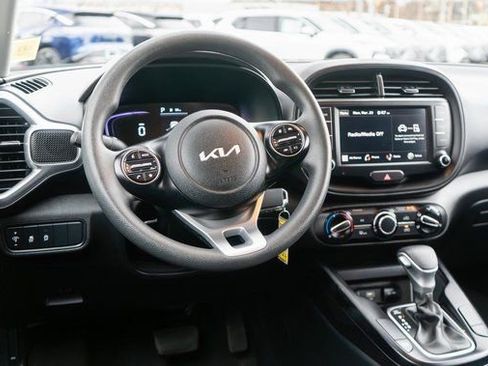 Used 2024 Kia Soul LX w/ Option Group 015 FWD image 14