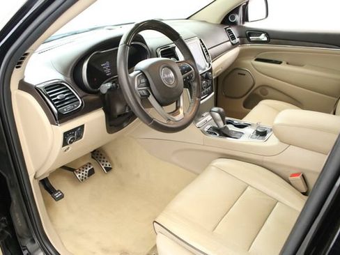Used 2021 Jeep Grand Cherokee Overland AWD/4WD image 23
