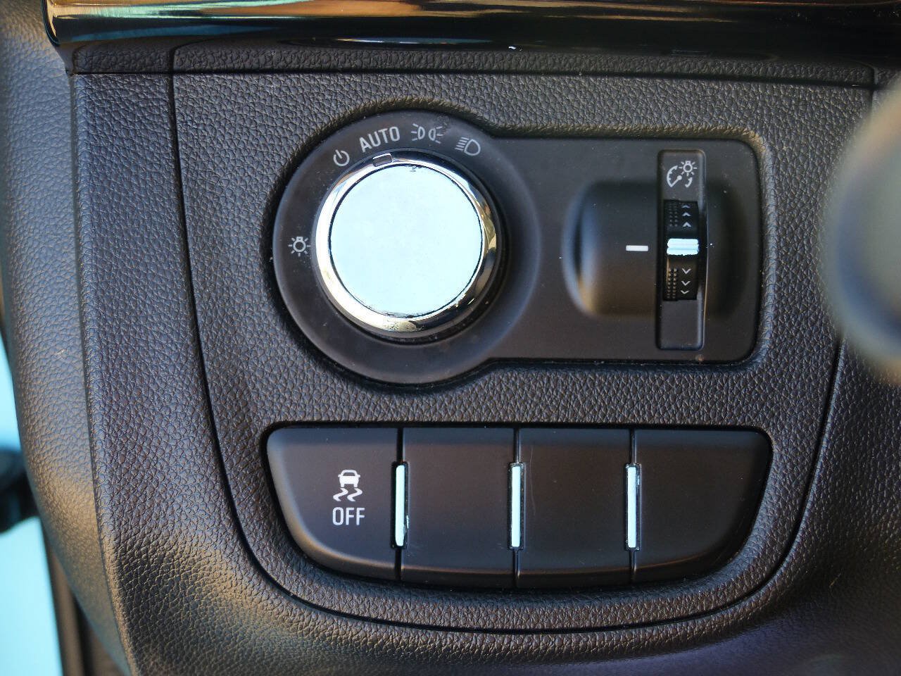 Used 2022 Chevrolet Spark LT w/ Spark Special Edition FWD image 21