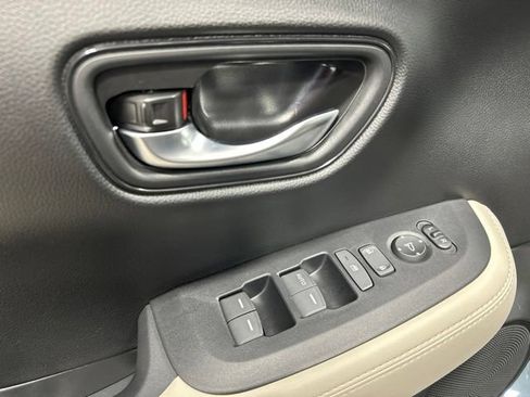 Certified 2026 Honda HR-V LX image 23