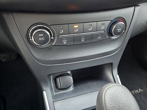 Used 2016 Nissan Sentra S image 48