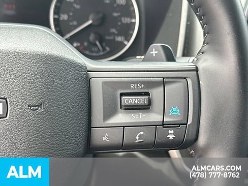 Used 2025 Nissan Rogue SV FWD image 31