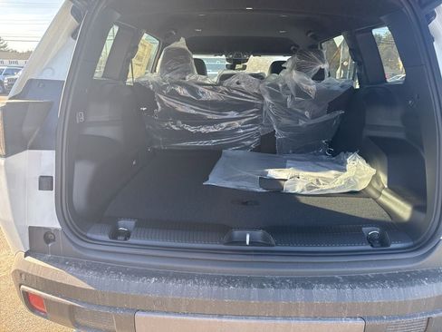 New 2026 Jeep Cherokee Limited image 25