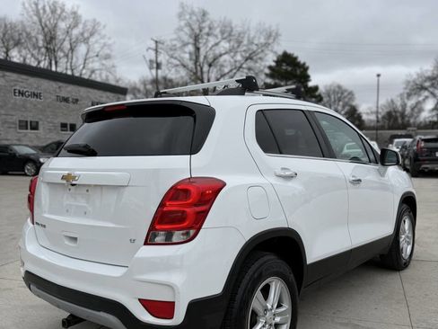 Used 2017 Chevrolet Trax LT w/ LT Convenience Package AWD/4WD image 7