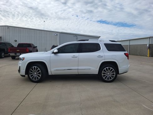 Used 2023 GMC Acadia Denali w/ Denali Technology Package image 8