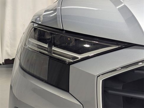 Used 2019 Audi Q8 Premium Plus image 33