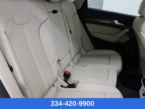 Used 2021 Audi Q5 Prestige w/ Prestige Package image 22