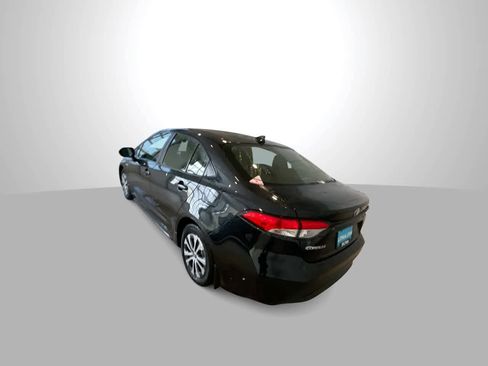 Used 2021 Toyota Corolla LE w/ Carpet Mat Package (TMS) image 6