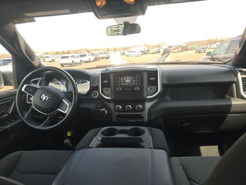 Used 2022 RAM 1500 Big Horn AWD/4WD image 16
