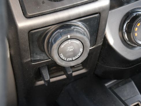 Used 2018 Ford F150 XLT w/ Equipment Group 302A Luxury AWD/4WD image 26