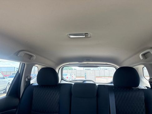 Used 2018 Nissan Rogue S FWD image 11