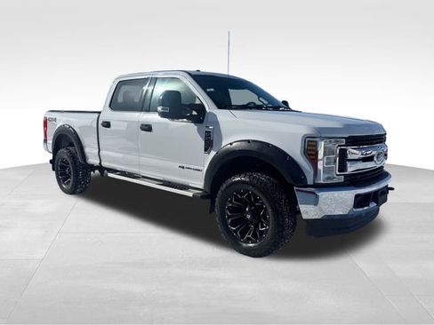 Used 2018 Ford F250 XLT image 9
