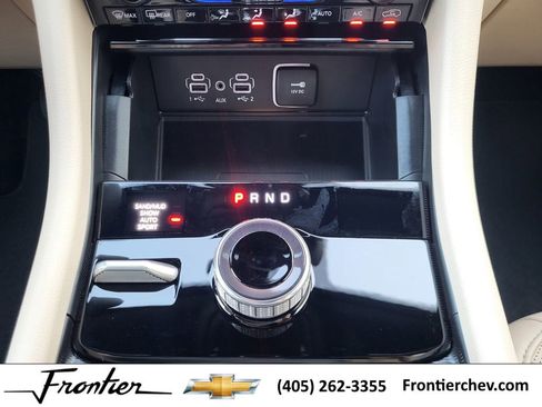 New 2025 Jeep Grand Cherokee Limited w/ Luxury Tech Group II image 23