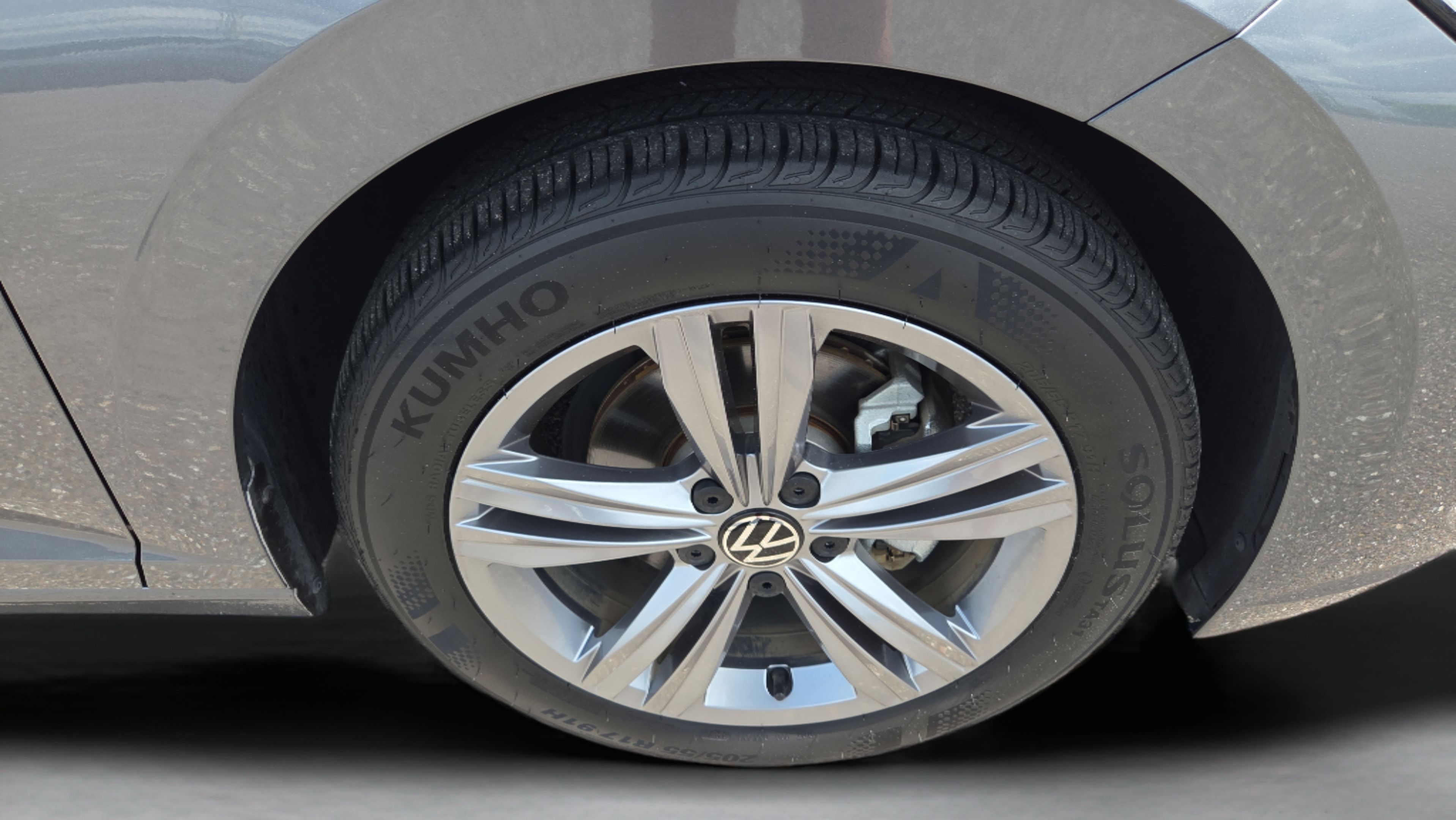 Used 2024 Volkswagen Jetta SE FWD image 31