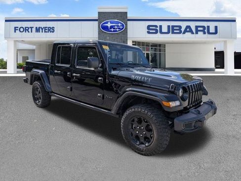 Used 2023 Jeep Gladiator Sport AWD/4WD image 2