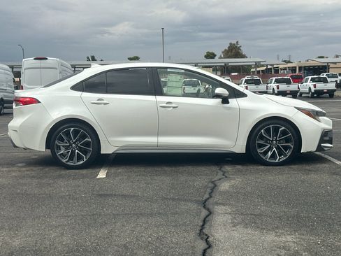 Used 2020 Toyota Corolla SE image 3
