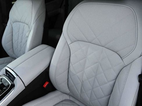 New 2026 BMW X5 xDrive50e w/ Executive Package image 8