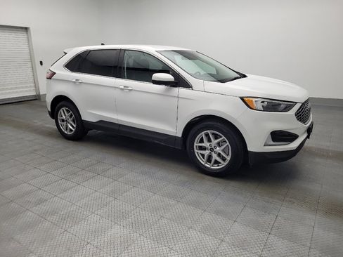 Used 2024 Ford Edge SEL image 11