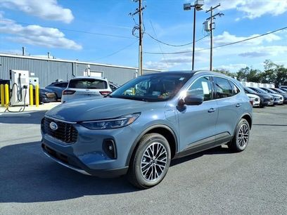 New 2025 Ford Escape FWD w/ PHEV Premium Package