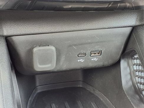 Used 2025 Chevrolet TrailBlazer LT FWD image 13
