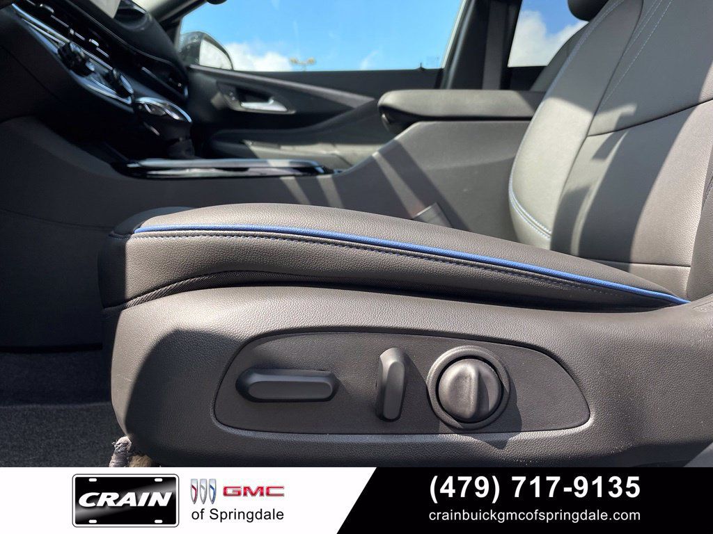 Used 2026 Buick Envista Sport Touring w/ Convenience I Package FWD image 11