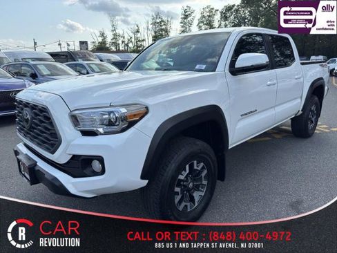 Used 2020 Toyota Tacoma TRD Off-Road image 3