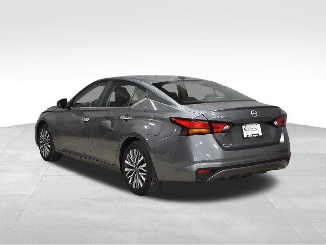 Used 2025 Nissan Altima 2.5 SV FWD image 7