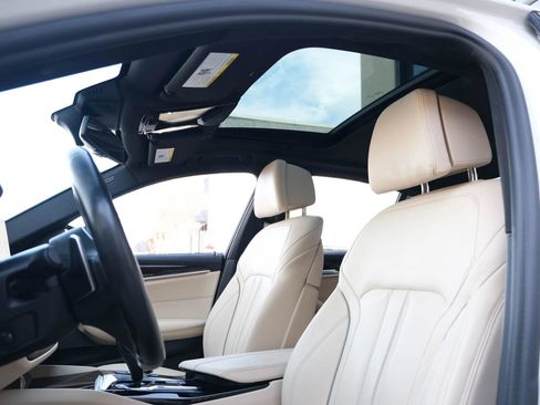 Used 2018 BMW 540i image 25
