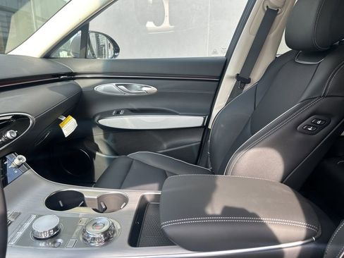 New 2026 Genesis GV70 2.5T Advanced image 14